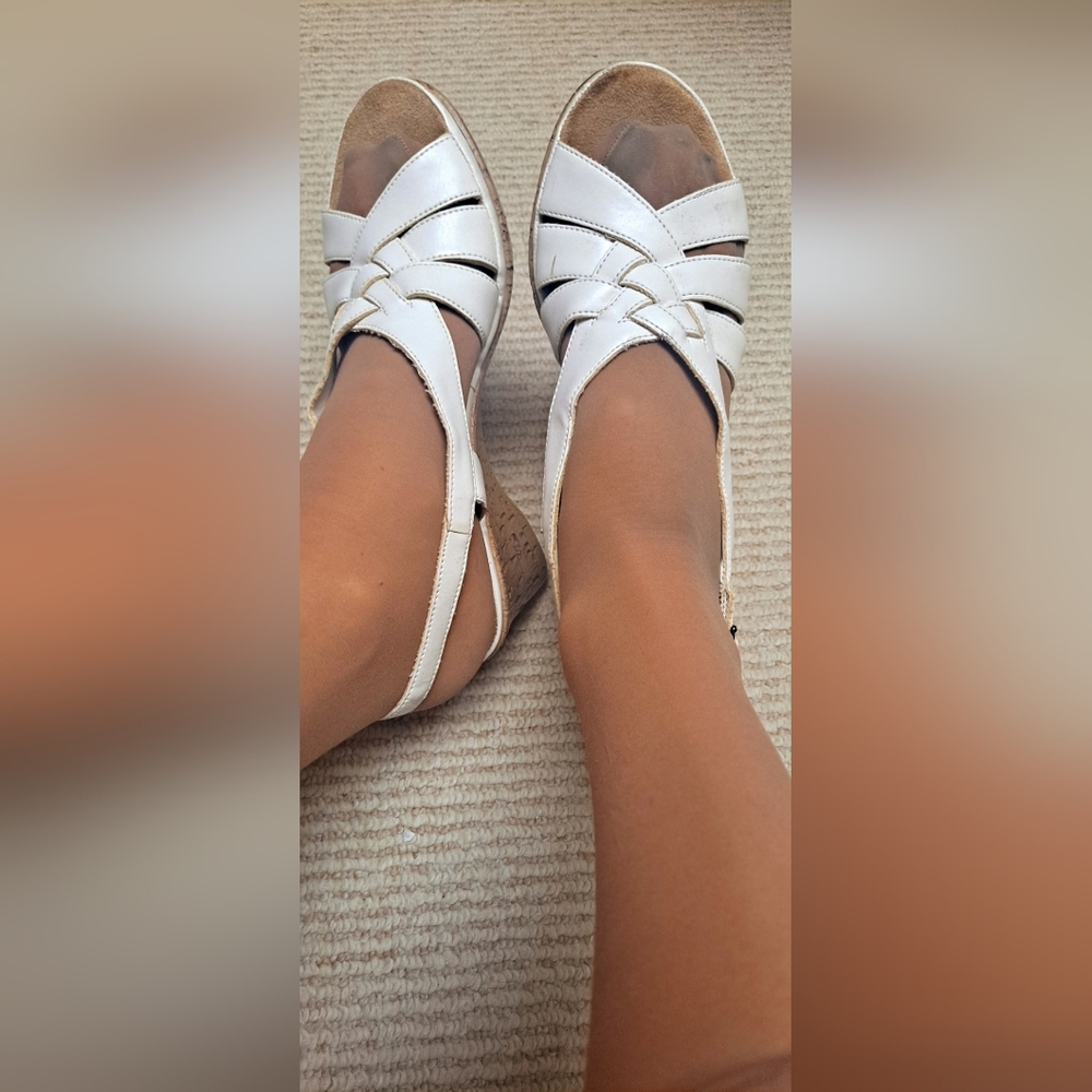 NWOT Never Worn AEROSOLES White Ankle Strap Sandals Espadrille Wedges Cork 6.5
